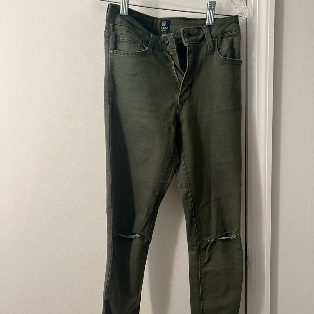 Just Black Denim high waisted army green skinny jeans with rips in knees size 25